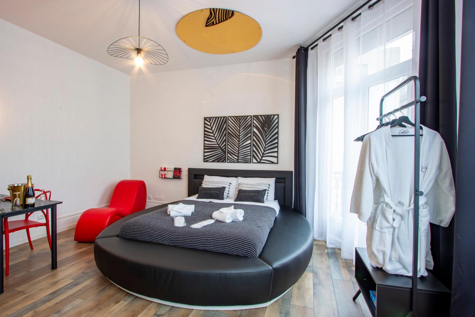 L'Hyper Centre - Netflix & Wifi - Literie Haut De Gamme - Check-In 24H24 - Goodmarning ชาลงส์-อ็อง-ชองปาญ ภายนอก รูปภาพ
